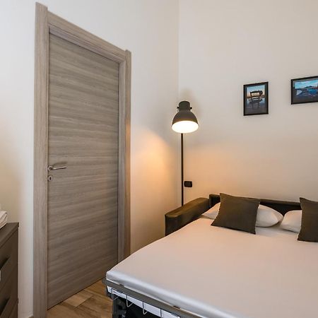 נאפולי Palazzo Mormando - Modern Apartment מראה חיצוני תמונה