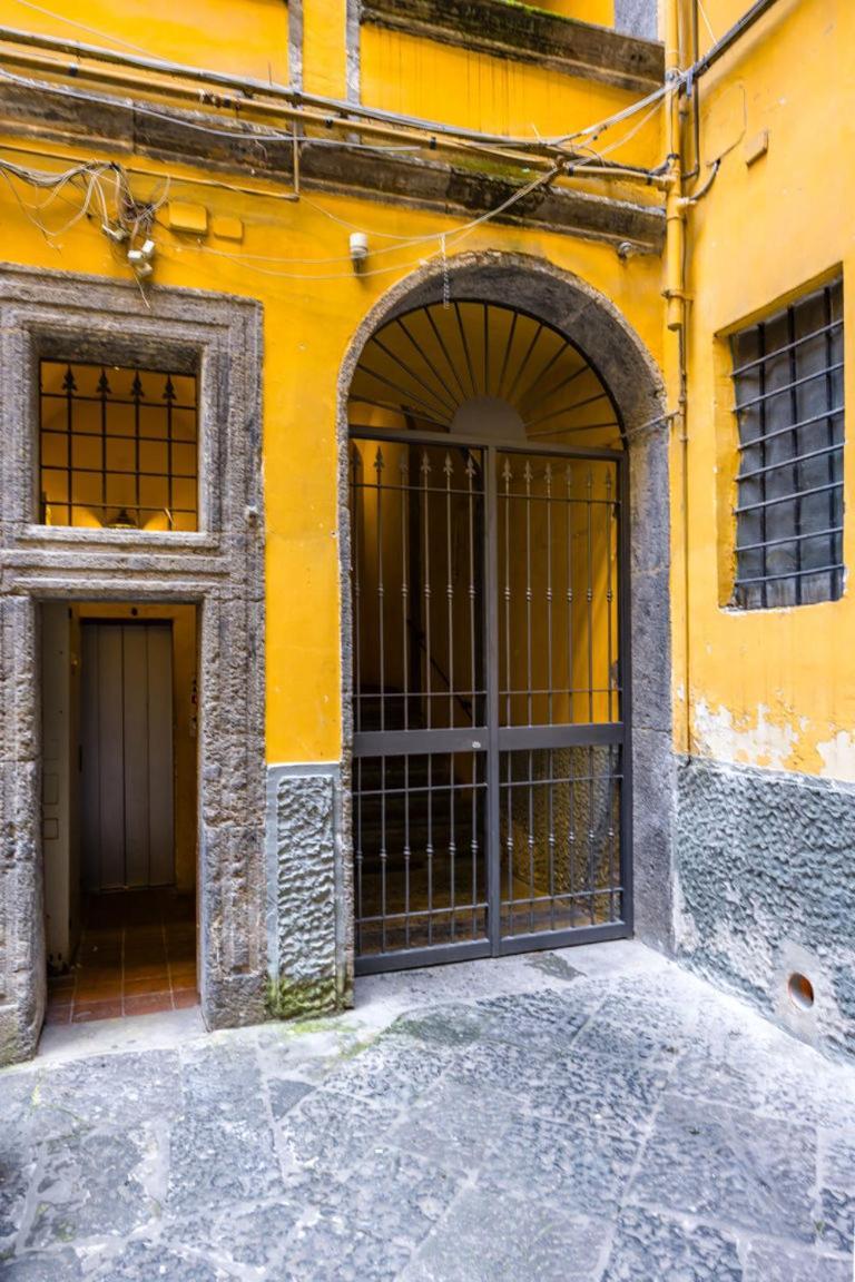 נאפולי Palazzo Mormando - Modern Apartment מראה חיצוני תמונה