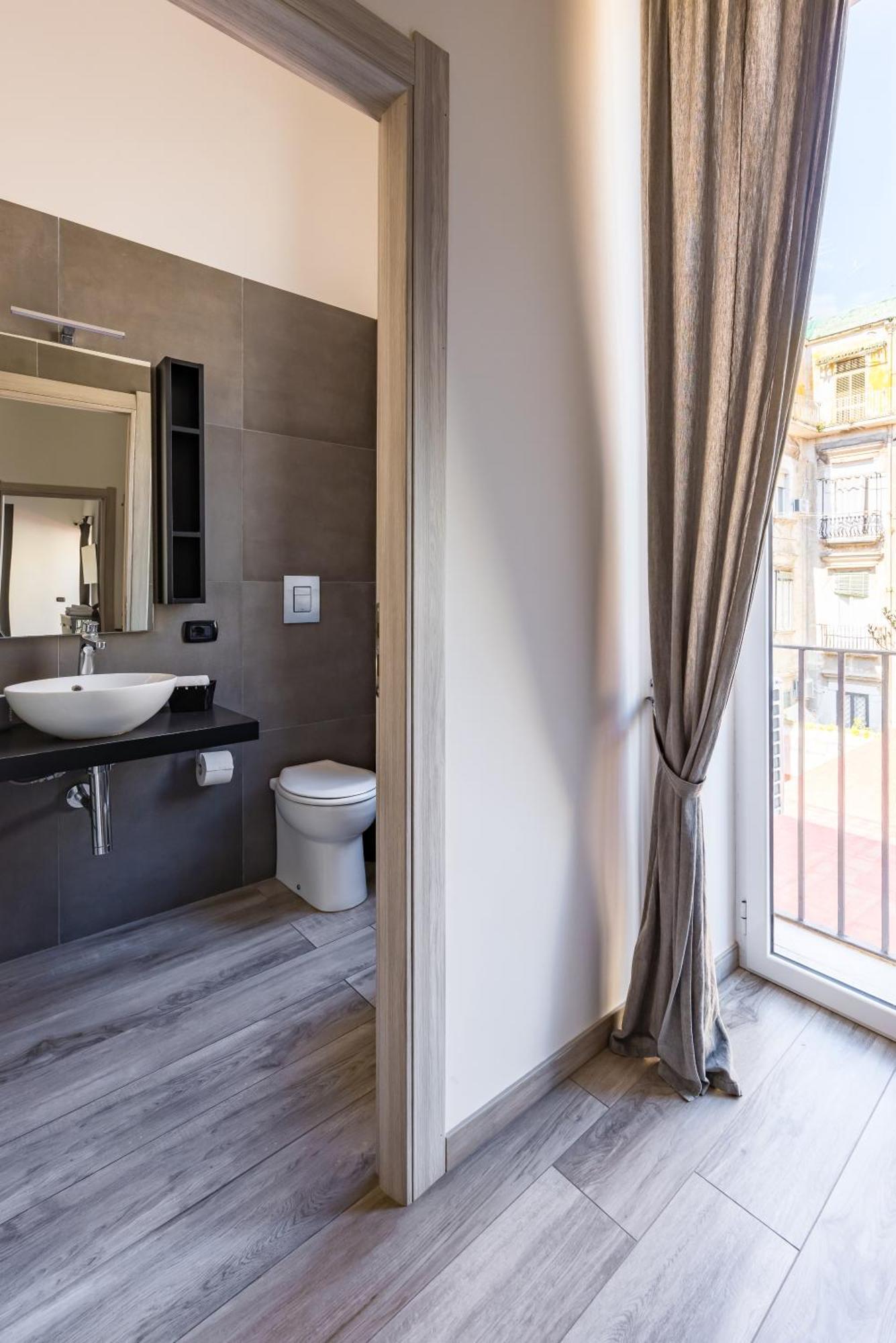 נאפולי Palazzo Mormando - Modern Apartment מראה חיצוני תמונה