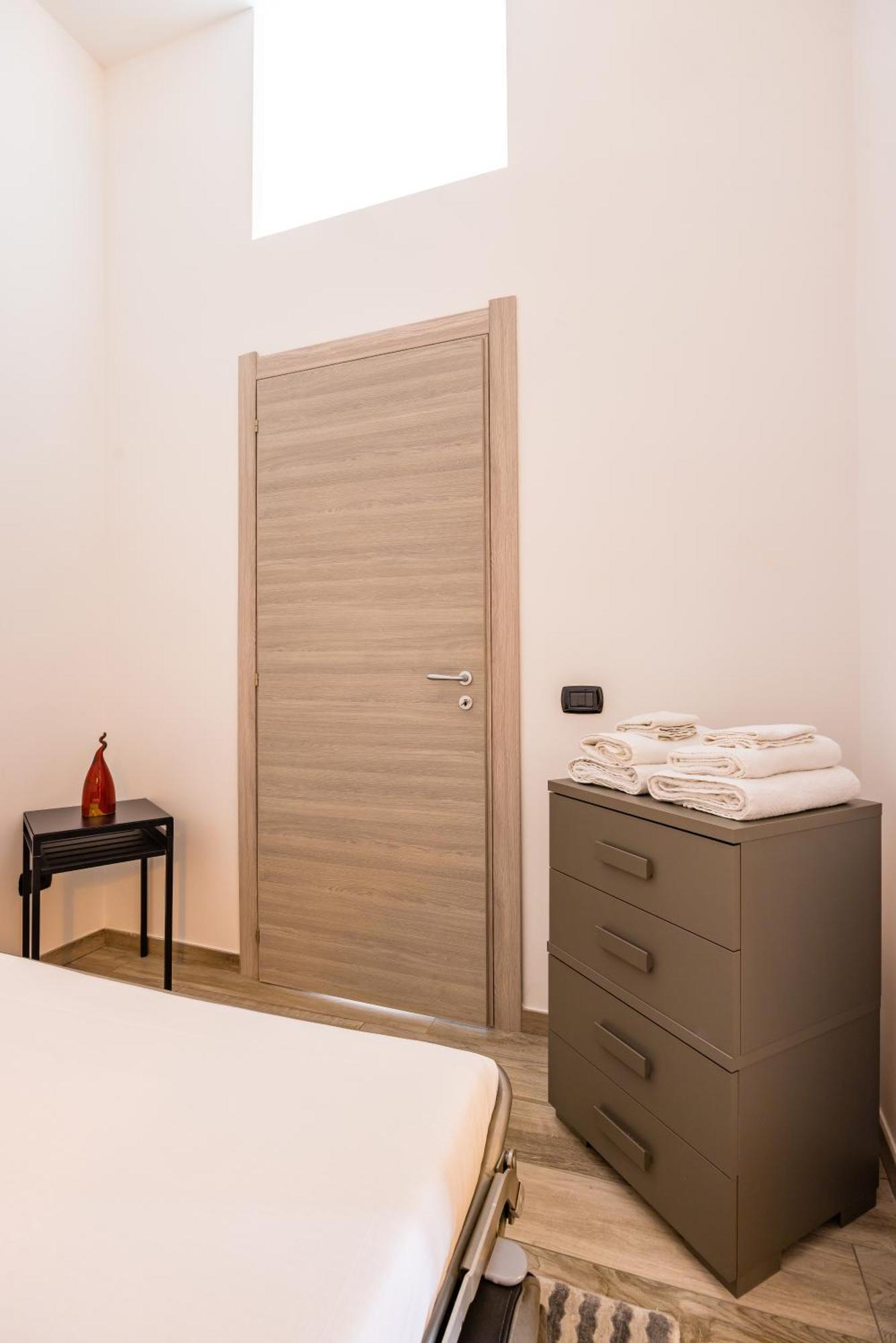 נאפולי Palazzo Mormando - Modern Apartment מראה חיצוני תמונה